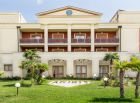 Akiris Resort